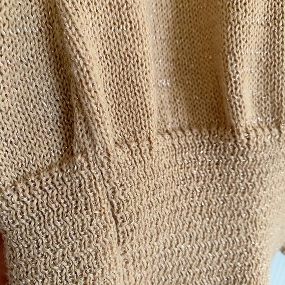 Backless Top - Picture 2 of 3